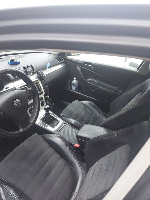 Vând passat  b6 din 2006.
