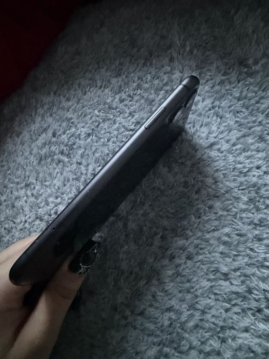 vand iphone 11 cu 64 gb
