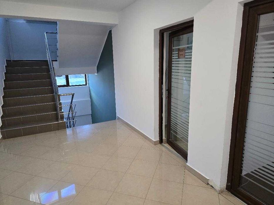 Spatiu de inchiriat 70 mp 8 eu mp.  Prima luna gratis.