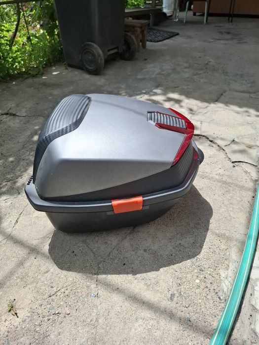 Продам новый Кофр от мопеда