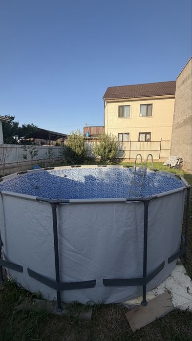 Продам бассейн срочно