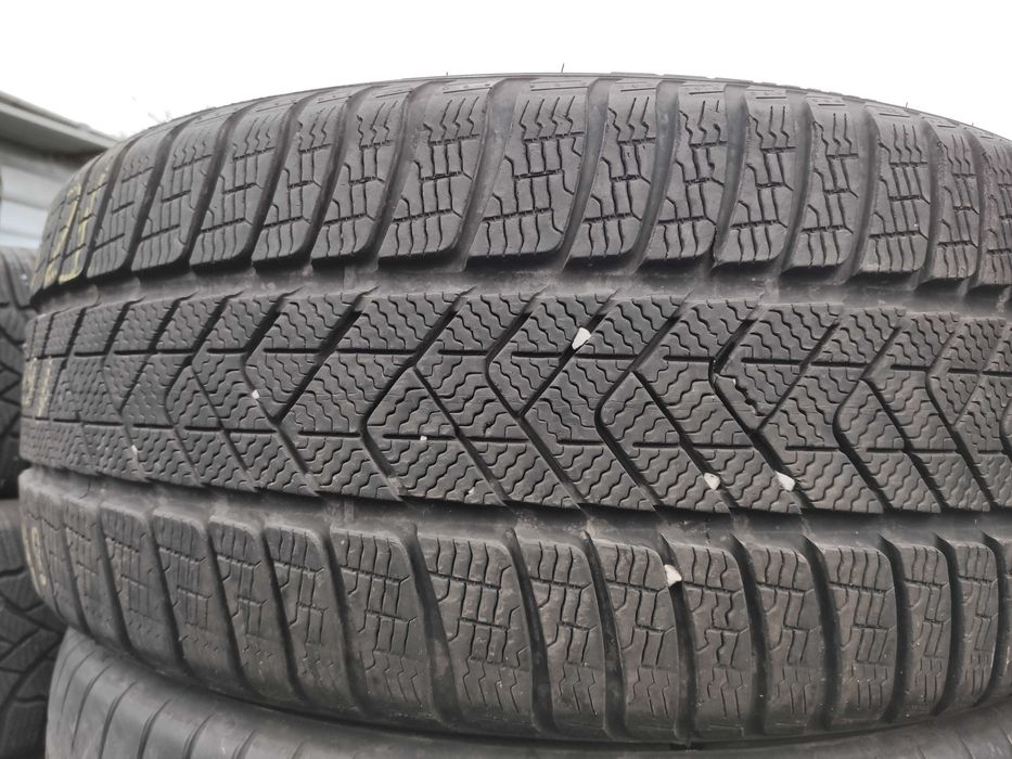1бр Зимна гума 255 35 21 - Pirelli
