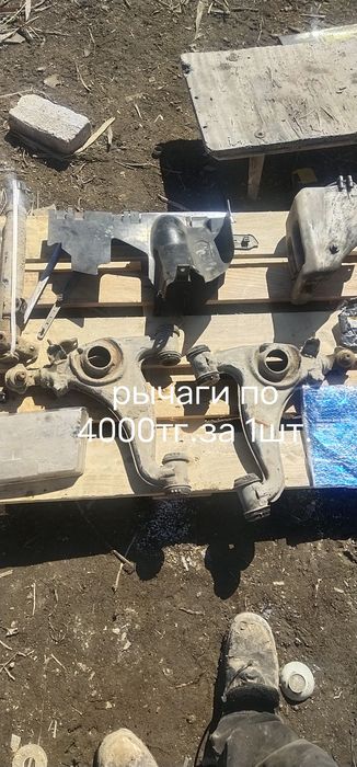 Продам запчасти на Мерседес 124