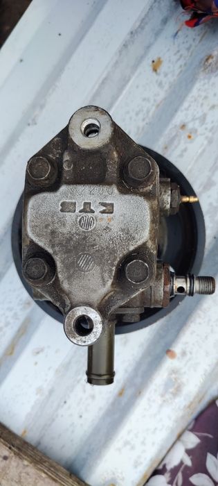 Нур на Митсубиси оригинал KYB