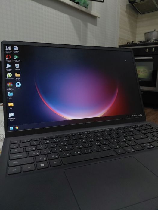 Dell Vostro 3520