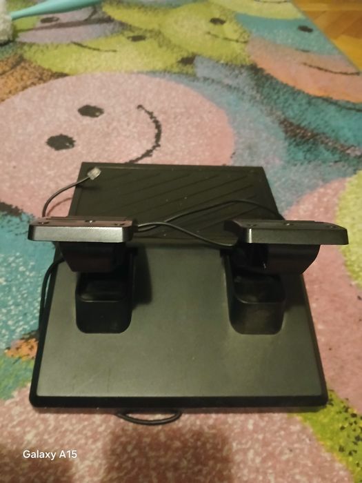Volan si pedale de gaming HORI
