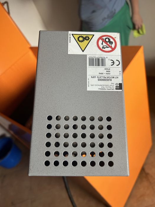 Vand cazan peleti feroli cazanul 800 este nou ne folosit nici odata