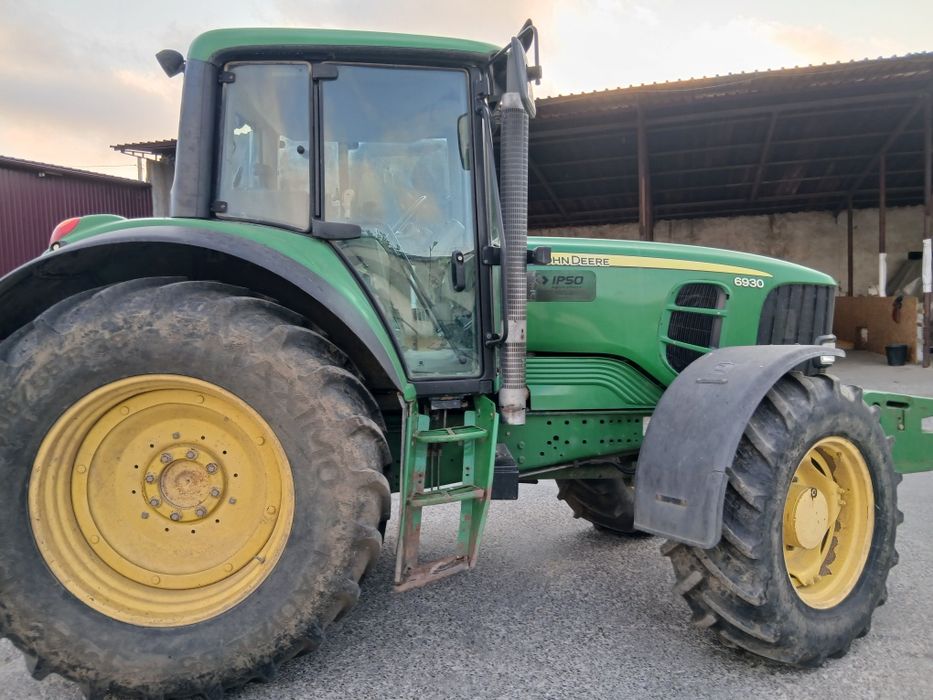 Tractor John Deere 6930