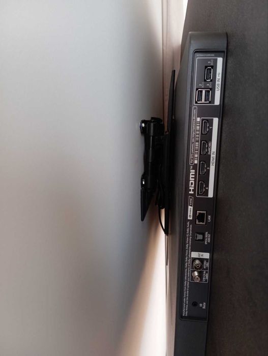 Стойка за телевизор за монтаж на стена  37" - 80"