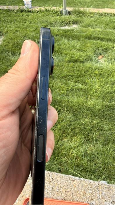 iPhone 16 pro 128гб на 92% батерия