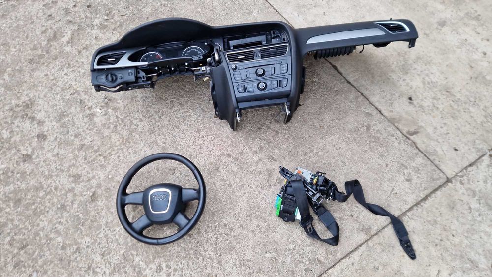 Plansa bord audi a4 b4 airbag centuri A4 B8