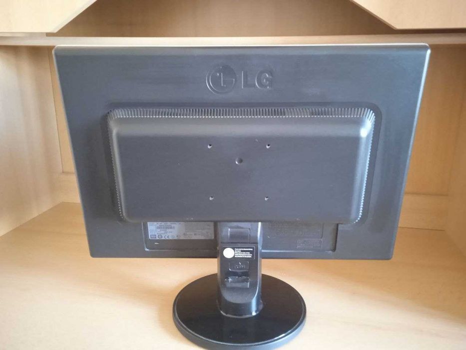 Монитор LG Flatron W2042S-SF