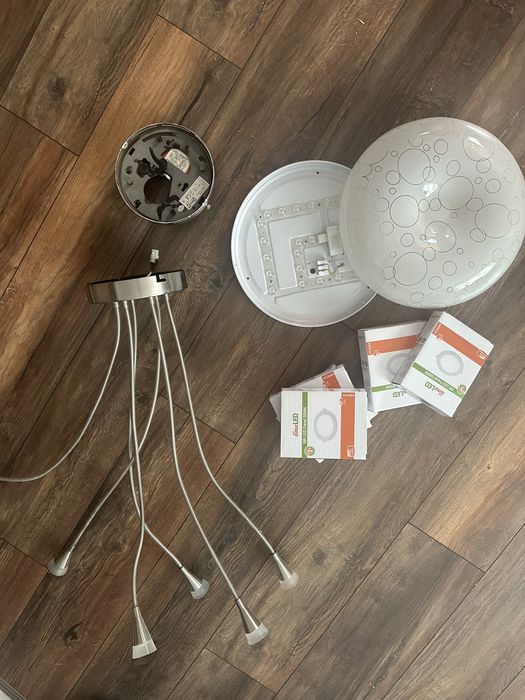 Лампи и лунички LED и