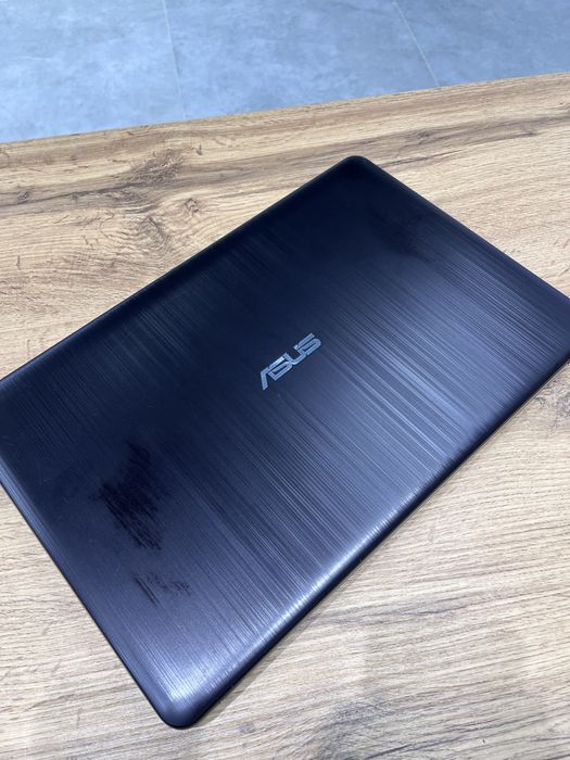 Ноутбук Asus X540U