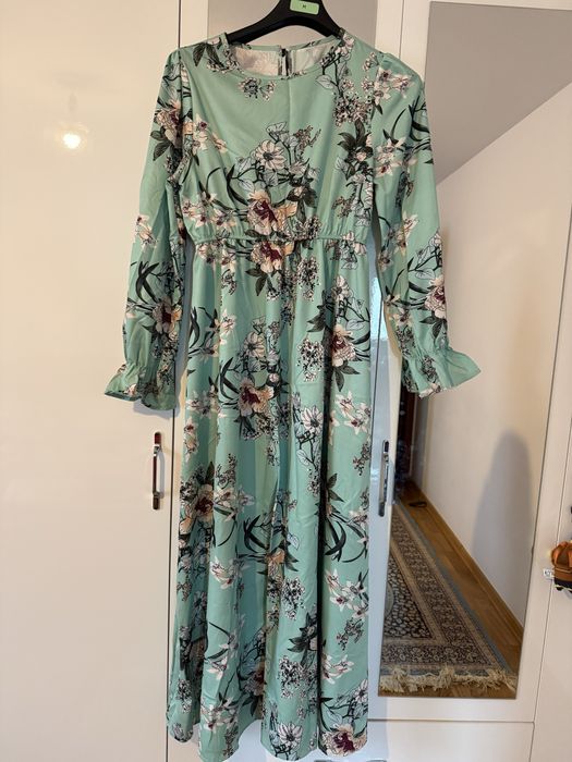 Vand rochie o singura purtare