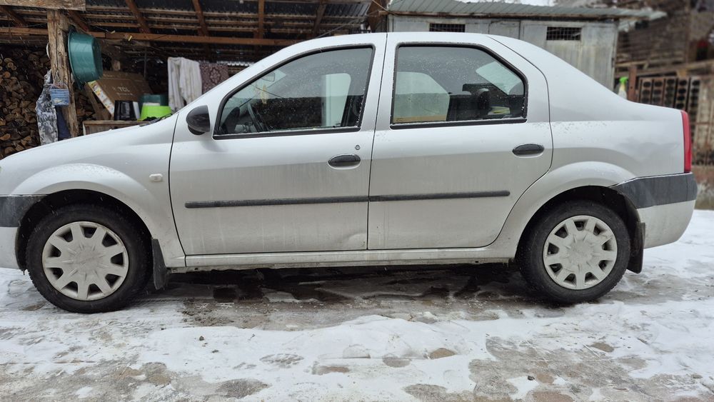 Vând Dacia Logan 1.4