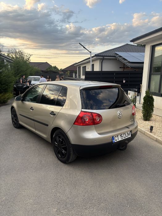 Golf 5 1.6 FSI manual