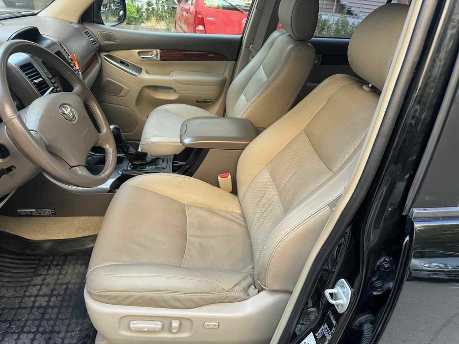 toyota land cruiser j120 luxyry кожа нави печка теглич