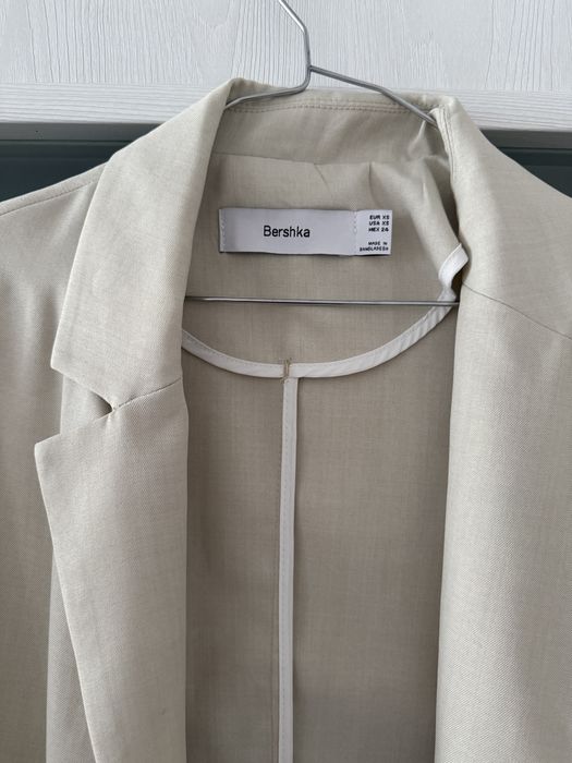 Блейзър Bershka нов