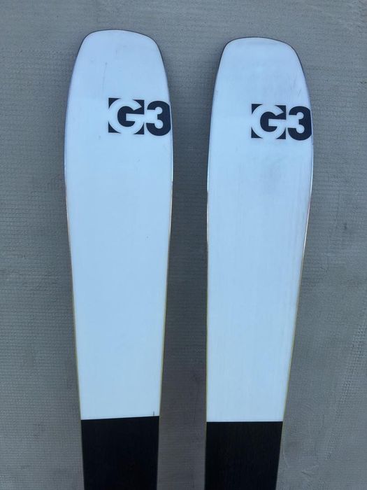 Ski Schiuri tura G3 FINDr Full Carbon Tech cu legaturi  G3 ION 12  si piei de foca