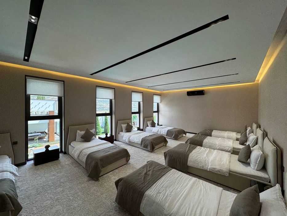 Оила ва Дўстлар учун Дубай Чорбогда жойлашган 20