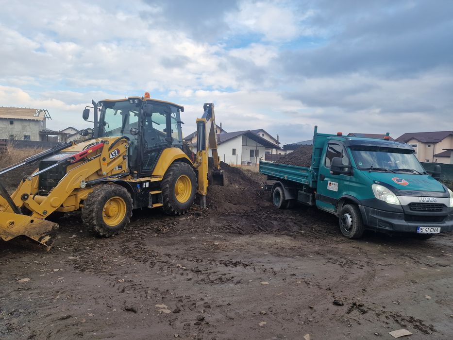 Excavator bobcat picon, furci paleti incarcator miniexcavator  pamant