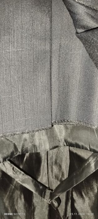 Продам школьный костюм