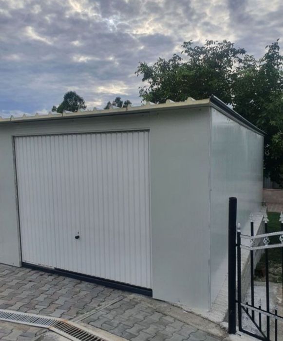 Construim garaje la comandă clientului