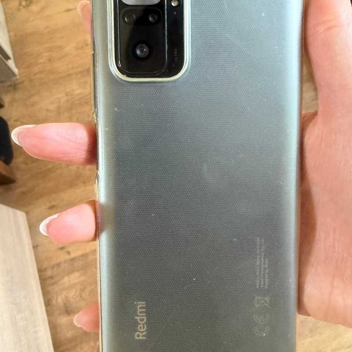 Продавам телефон XIAOMI Redmi Note 10 Pro