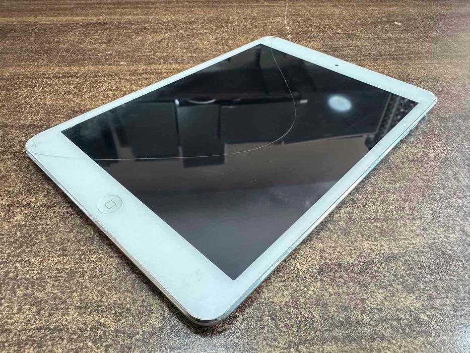 Продавам iPad mini 2 32GB