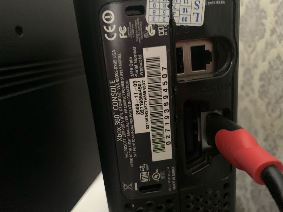 Продам Xbox 360 прошитая