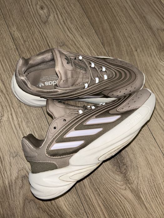 Adidas Ozelia