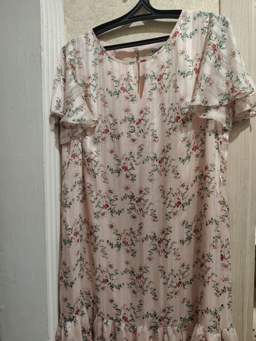 Продам платье женское