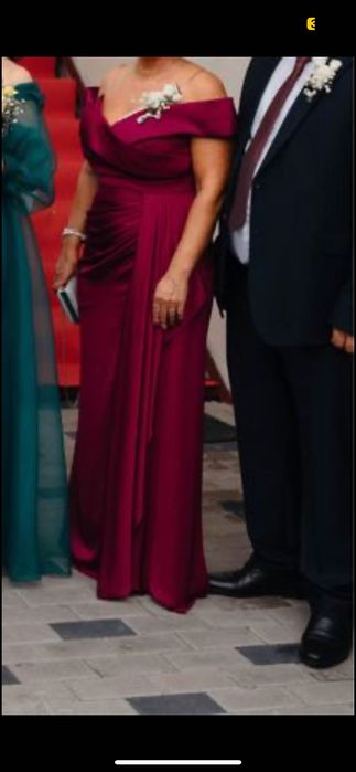 Vând rochie elegantă