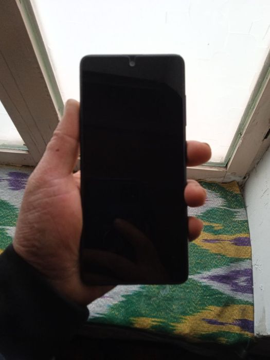 Samsung a51 holati yaxwi 4ga 64