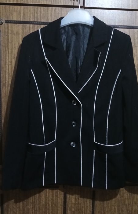 Продам одну вещь за 800 тенге.