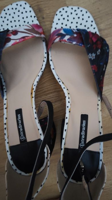 Сандали Sketcherr, Страдивариус,Кендъл+ Кели