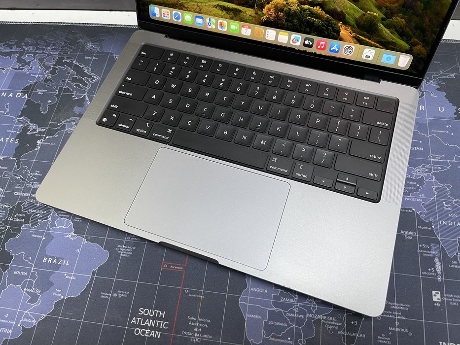 MacBook Pro 14 M3 2023/8Gb/SSD1000Gb