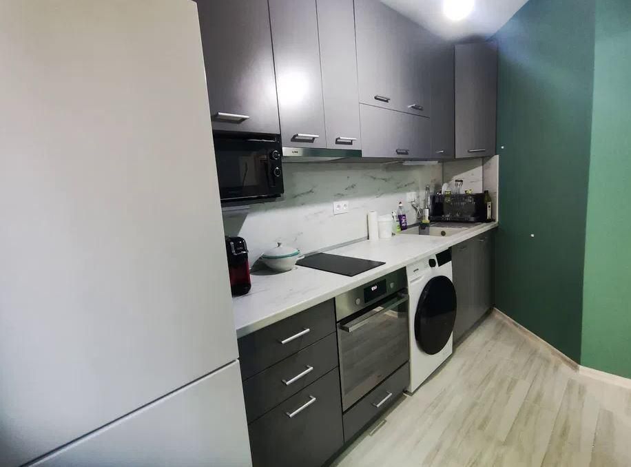 Дава се под наем Двустаен апартамент в Варна, Център - 70 кв.м за 600 € - Снимка #1