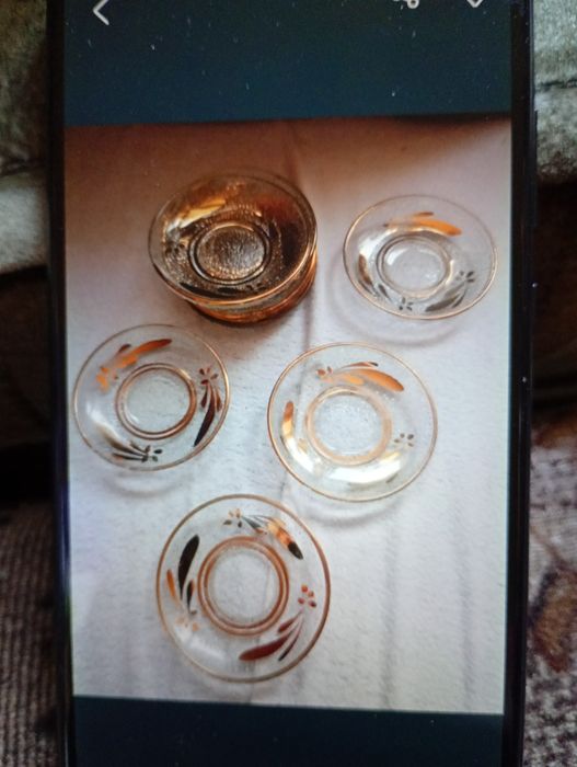 Farfurii desert aurite