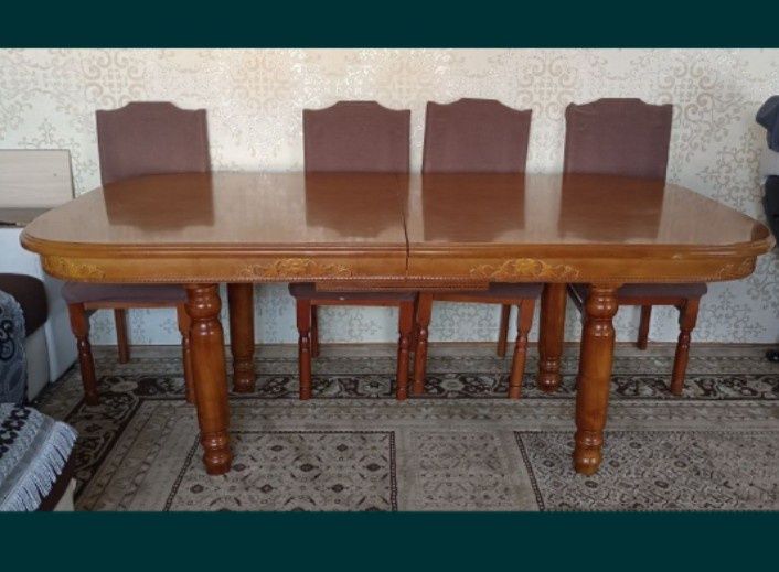 Продам большой красивый стол