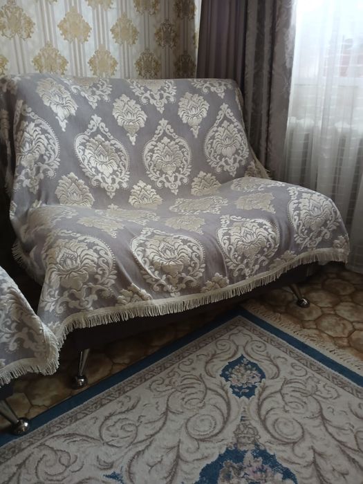 Продам кресло с пуфиком