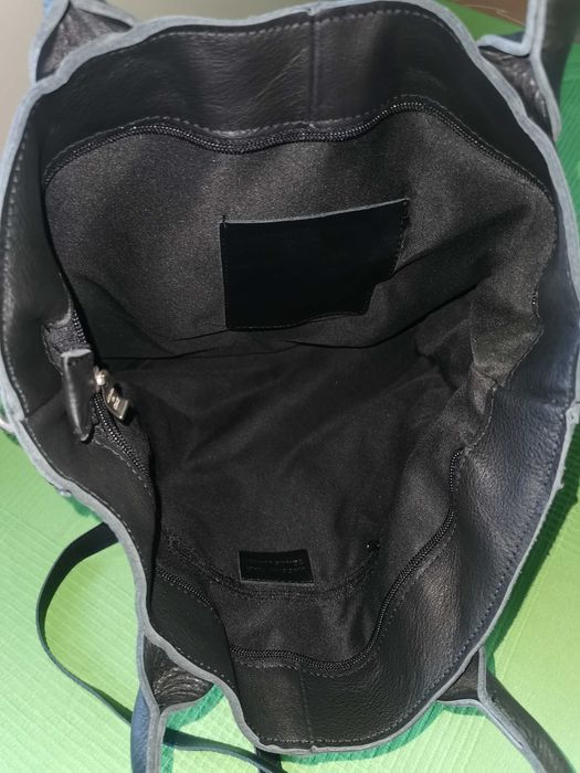 Poseta piele din Italia