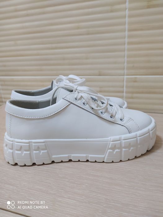 Полуботинки женские белые