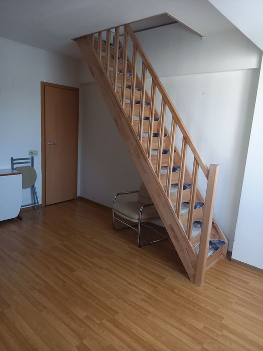 Vând garsoniera cu dormitor separat