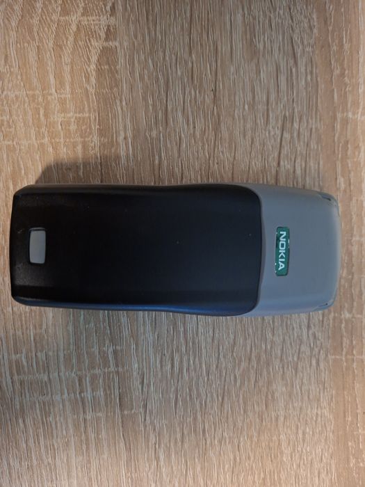 Nokia 1100 de colecție + încărcător