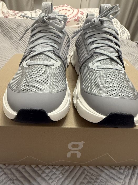 Продам оригинал ON кроссовки