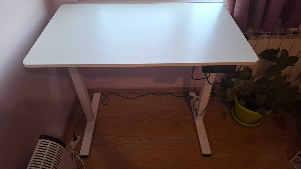 Ергономично регулируемо бюро