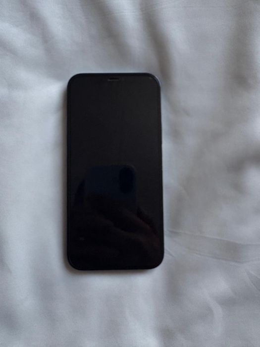 Продам айфон 12 про