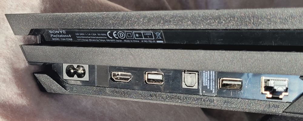 PlayStation 4 Pro-1TB(System Software-11)